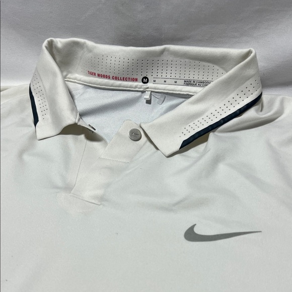 Nike Men’s M Tiger Woods Collection TW Golf Polo Snap Button - Picture 2 of 5